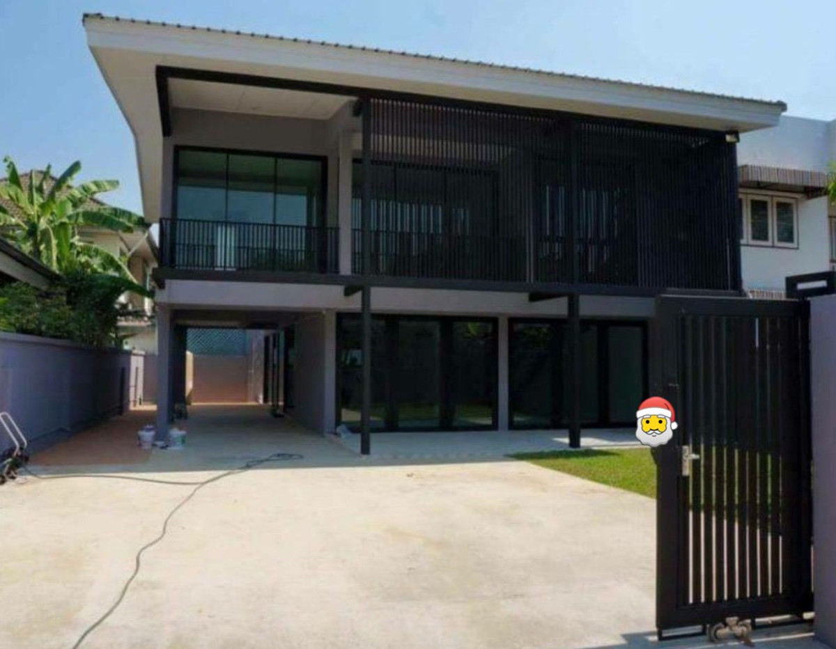 For RentHouseChokchai 4, Ladprao 71, Ladprao 48, : 🏢 Home Office for rent, Chokchai 4, Ruamchok Village, 3 bedrooms, 3 bathrooms, loft style, airy, cool, complete functions, suitable for both work and living. 💰 Rent 50,000 baht/month.