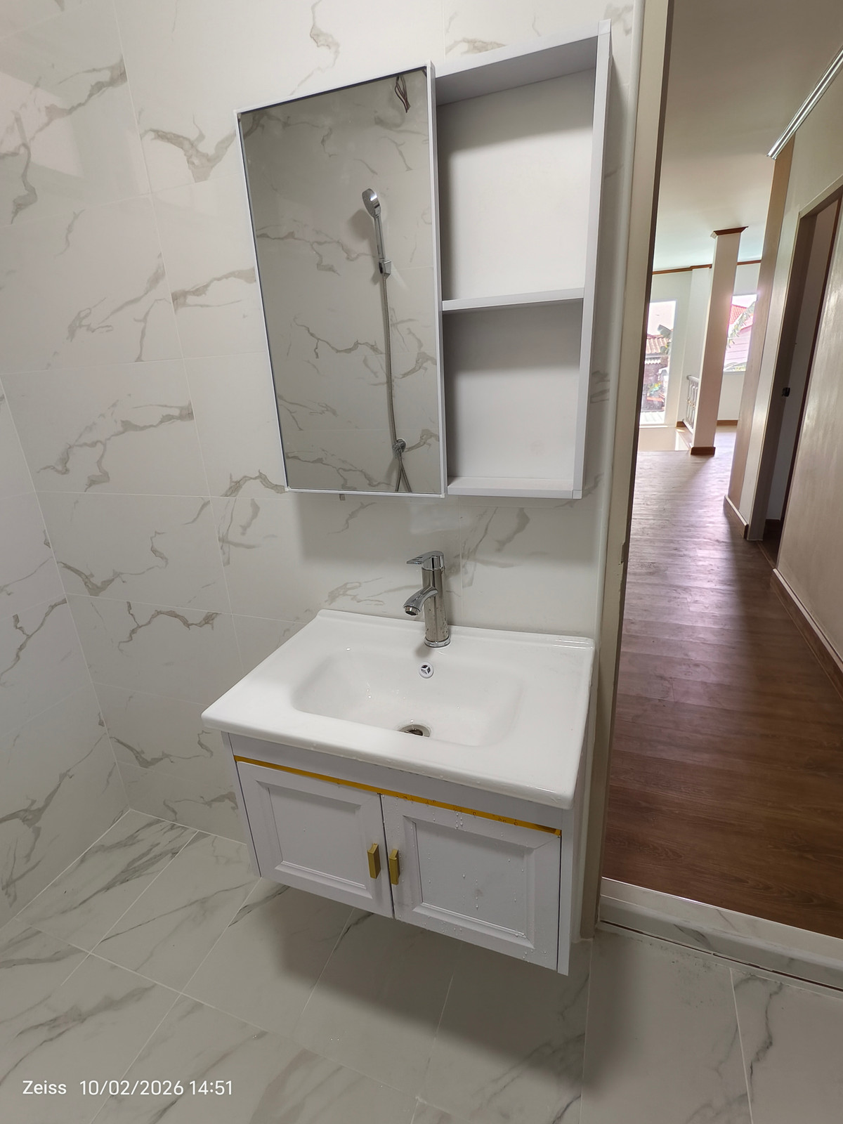 ขายบ้านปทุมธานี รังสิต ธรรมศาสตร์ : ขายบ้านเดี่ยว2ชั้น โฉนด 56 วา ซอยลำลูกกา 3 จามรเดชเจริญ ใกล้สถานีรถไฟฟ้าคูคต ใกล้ รีโนเวทใหม่ทั้งหลัง 