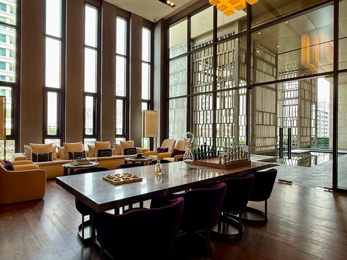 ให้เช่าคอนโดสุขุมวิท อโศก ทองหล่อ : คอนโด 1 นอน พร้อมอยู่ ใกล้ Emquatier, ตึกภิรัช และรถไฟฟ้า