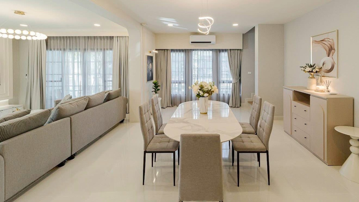 For RentHouseBangna, Bearing, Lasalle : ✨[ 𝐅𝐎𝐑 𝐑𝐄𝐍𝐓] Beautifully decorated detached house. Near Mega Bangna 🌳 ✅ For rent 𝟏𝟓𝟎,𝟎𝟎𝟎 baht / month