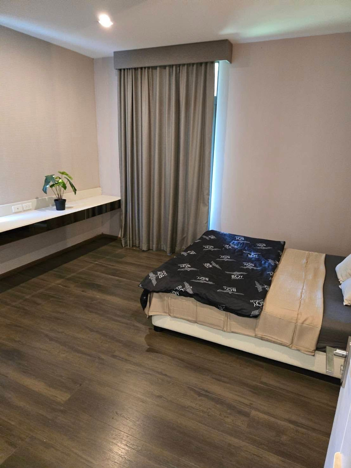 ให้เช่าบ้านบางนา แบริ่ง ลาซาล : มัณฑนา บางนา กม.7 / 5 ห้องนอน (เช่า), Mantana Bangna Km.7 / 5 Bedrooms (FOR RENT) YOK032