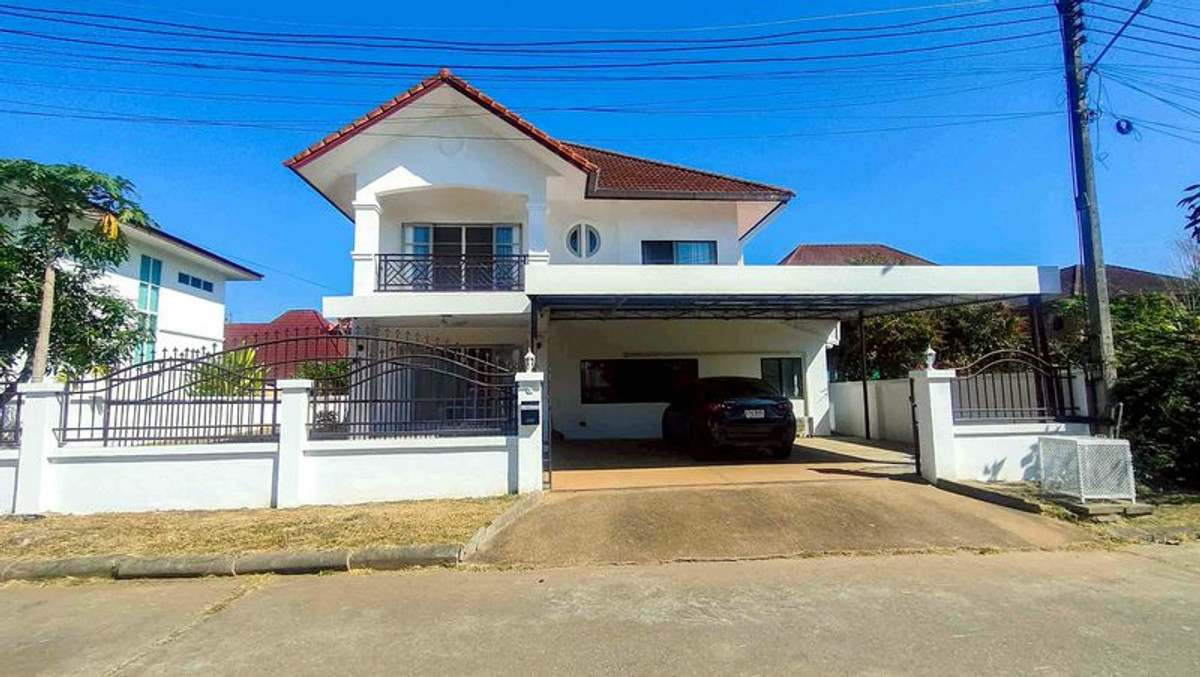 For RentHouseChiang Mai : 🏡 Two-Storey House for Rent with Garden 📍 Wang Tan Village, Hang Dong – Chiang Mai