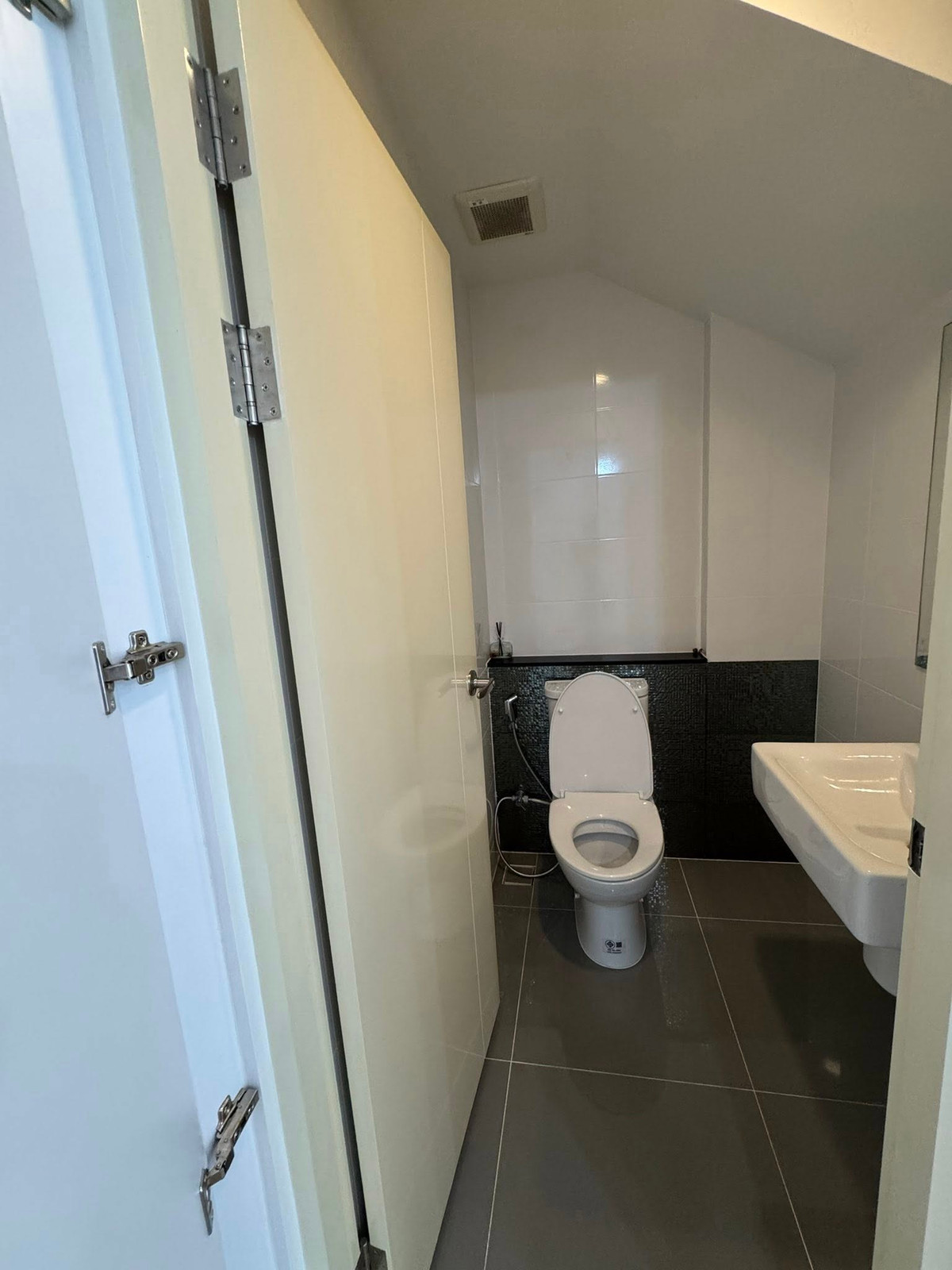 For RentTownhomeMin Buri, Romklao : P-2957 For rent! Townhome Baan Klang Muang Rama 9-Krungthep Kreetha, ready to move in.