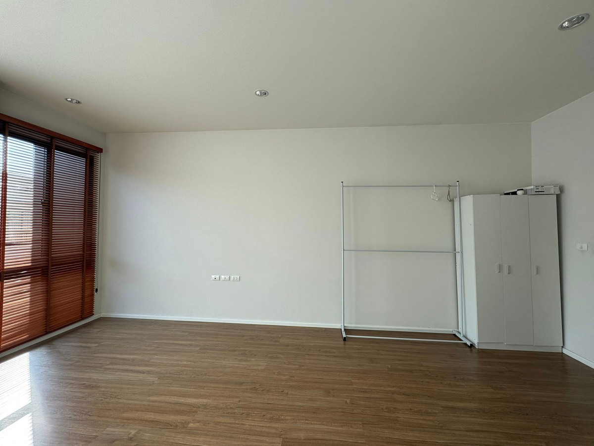 For RentTownhomeMin Buri, Romklao : P-2957 For rent! Townhome Baan Klang Muang Rama 9-Krungthep Kreetha, ready to move in.