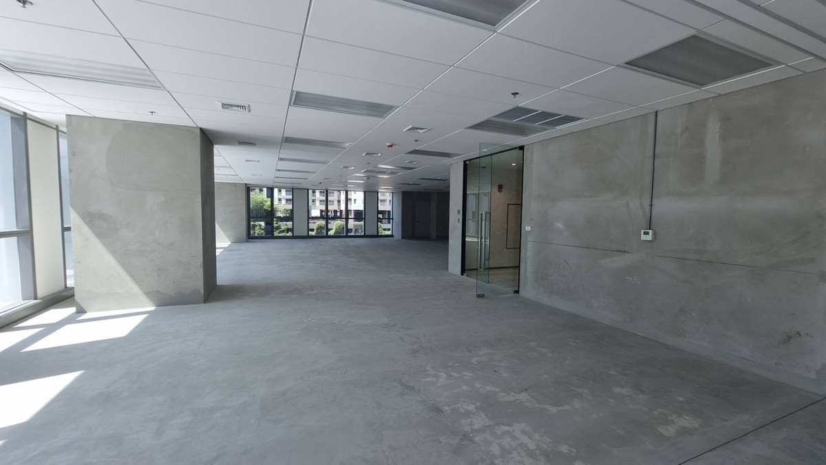 ให้เช่าร้านค้า/ตลาดนัดพระราม 9 เพชรบุรีตัดใหม่ RCA : ให้เช่าพื้นที่ Retail (เช่าทั้งชั้น) ในตึกสำนักงาน ทำเลพระราม 9 | ใกล้ MRT พระราม 9