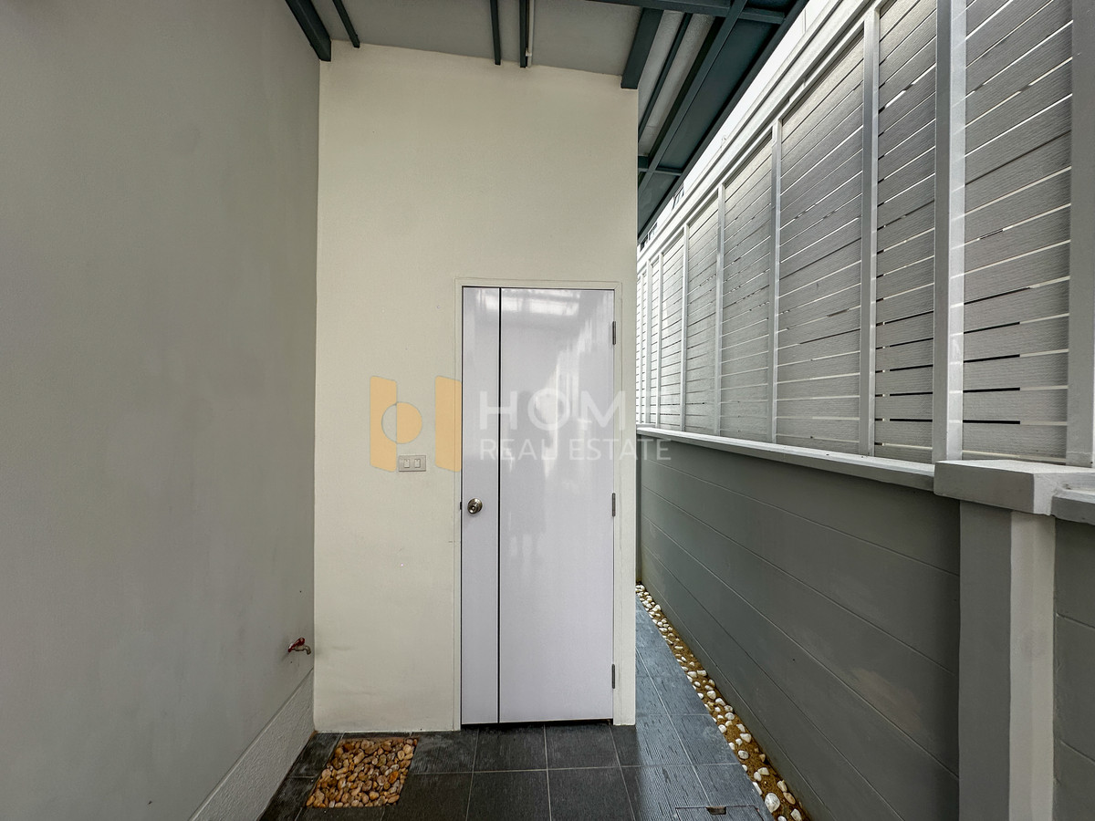 ให้เช่าบ้านบางนา แบริ่ง ลาซาล : เซนโทร บางนา เฟส 2 / 4 ห้องนอน (เช่า), Centro Bangna phase 2/ 4 Bedrooms (FOR RENT) YOK016