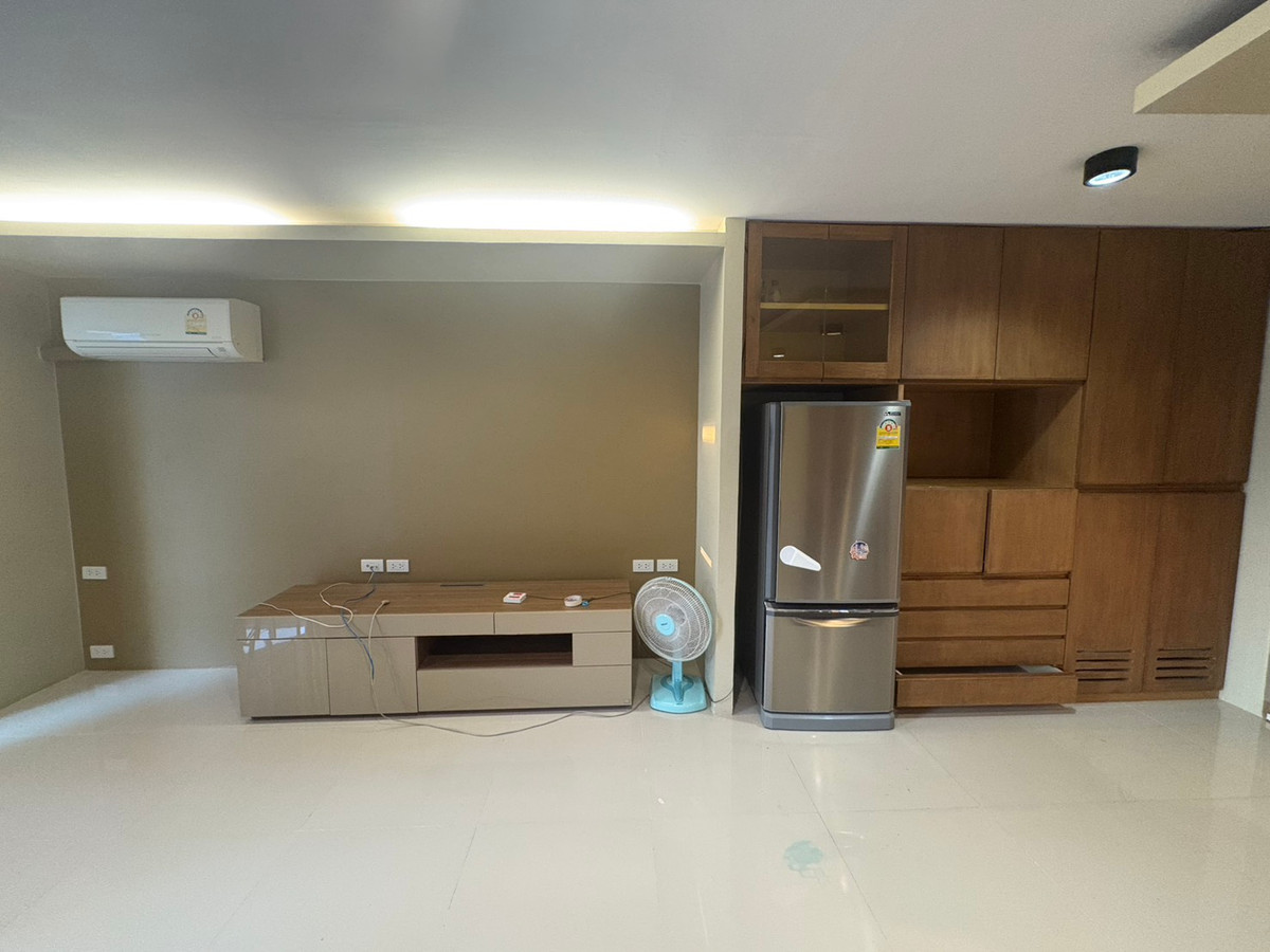 ขายคอนโดโชคชัย4 ลาดพร้าว71 : P-1353✨ห้องใหญ่สุดคุ้ม  เพียง 1.7 ล้านบาท ✨ใกล้ MRT สุทธิสาร เพียง 10 นาที📍Family park condo ลาดพร้าว 48 ขนาด 48.00 ตรม. วิวสระว่ายน้ำ💕 *0659174222*