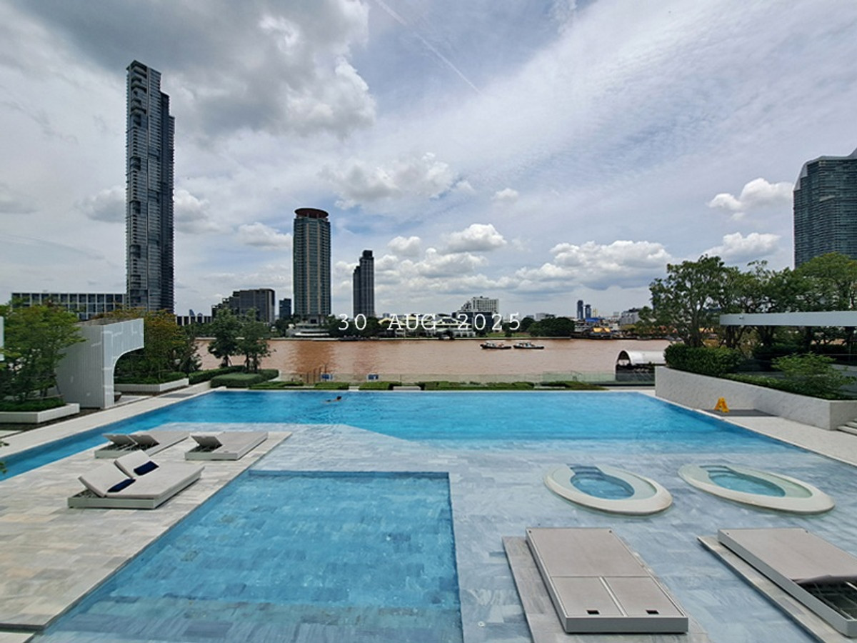 CondoWongwianyai, Charoennakor : Rent / Sell Chapter Charoennakhon (large room 40 sq m. Studio Plus+) Chapter Charoennakhon