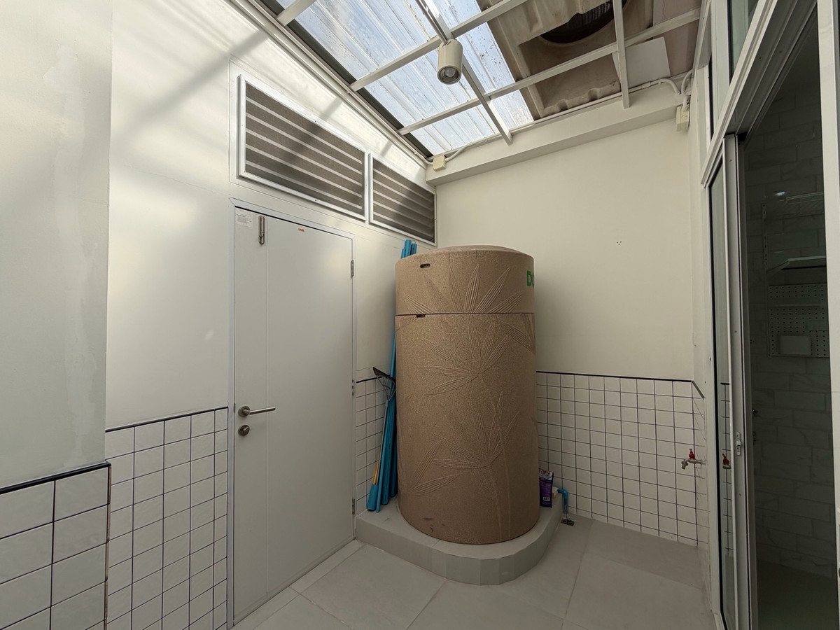 For SaleTownhomePathum Thani,Rangsit, Thammasat : 🏠Townhouse for sale on the edge of Chuan Chuen Town Rangsit-Khlong 1 , 2 floors, 4 bedrooms, near Future Park Rangsit.