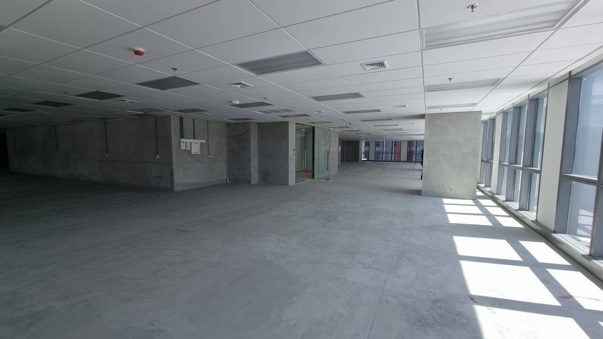 ให้เช่าร้านค้า/ตลาดนัดพระราม 9 เพชรบุรีตัดใหม่ RCA : ให้เช่าพื้นที่ Retail (เช่าทั้งชั้น) ในตึกสำนักงาน ทำเลพระราม 9 | ใกล้ MRT พระราม 9