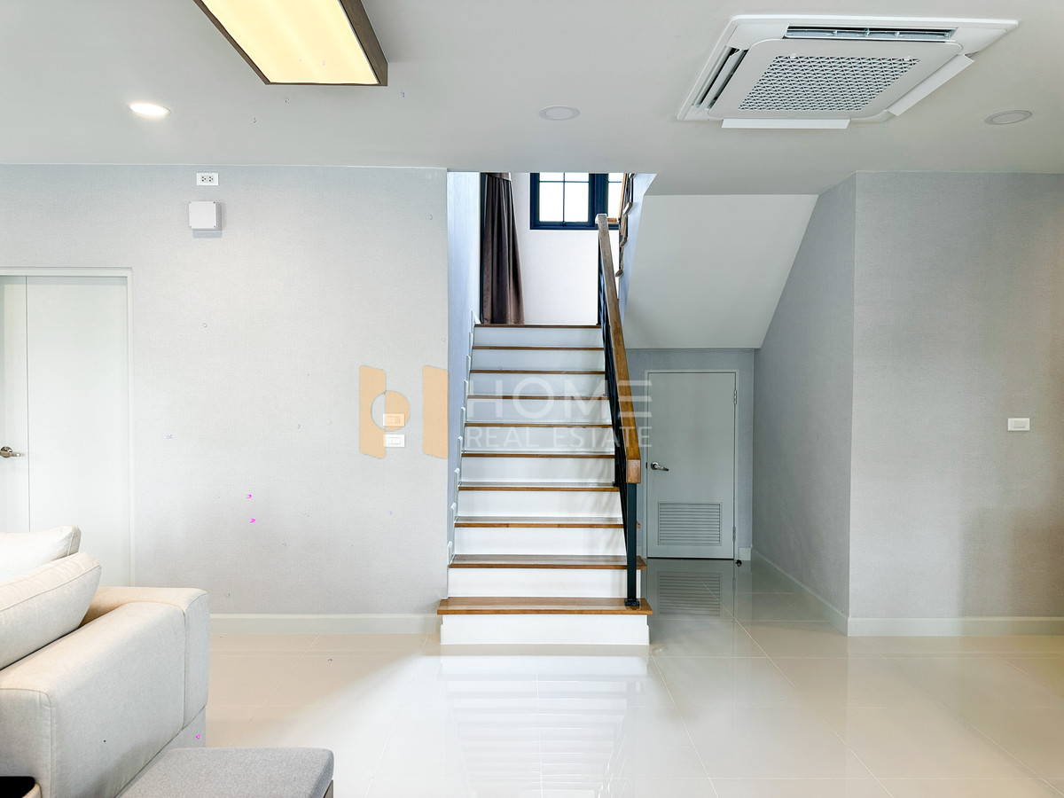 ให้เช่าบ้านบางนา แบริ่ง ลาซาล : เซนโทร บางนา เฟส 2 / 4 ห้องนอน (เช่า), Centro Bangna phase 2/ 4 Bedrooms (FOR RENT) YOK016