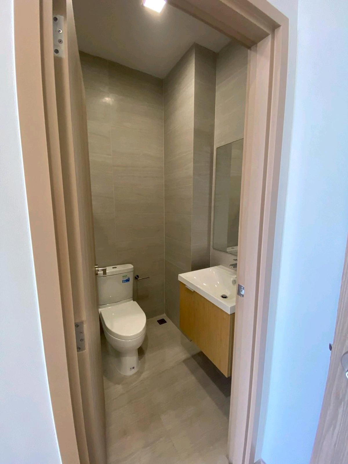 ให้เช่าทาวน์โฮมลาดพร้าว101 แฮปปี้แลนด์ : ทาวน์โฮม 3.5 ชั้น THER Ladprao 93 เปิดใหม่ไม่เคยเข้าอยู่ 3 นอน 4 น้ำ จอดรถ 2 คัน พื้นที่ 223 ตร.ม. โครงการ Private Luxury พร้อมรถรับ–ส่ง 24 ชม. ค่าเช่า 80,000 บ./ด. ติดต่อ ลูกเจี๊ยบ 065-536-5165