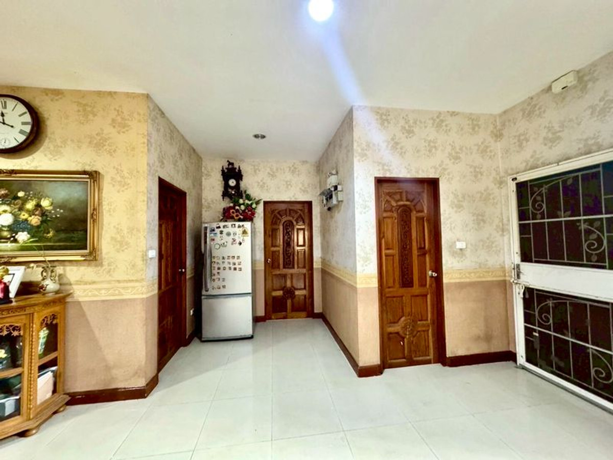 ขายบ้านพุทธมณฑล ศาลายา : ขายบ้านเดี่ยว 2 ชั้น หมู่บ้าน The City ปิ่นเกล้า - สาย 2 เนื้อที่ 102 ตารางวา 3 ห้องนอน ถนนบรมราชชนนี แขวงศาลาธรรมสพน์ เขตทวีวัฒนา กรุงเทพมหานคร