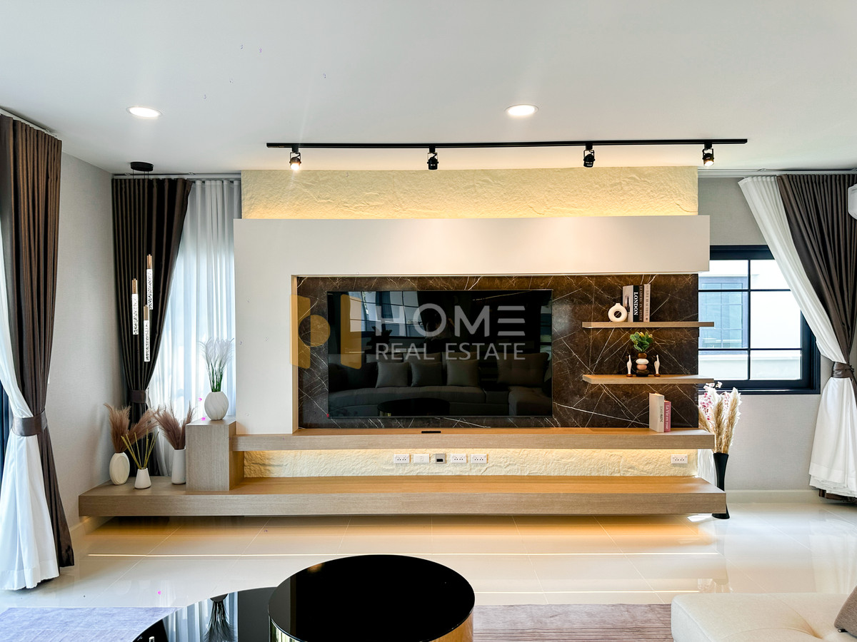 ให้เช่าบ้านบางนา แบริ่ง ลาซาล : เซนโทร บางนา เฟส 2 / 4 ห้องนอน (เช่า), Centro Bangna phase 2/ 4 Bedrooms (FOR RENT) YOK016