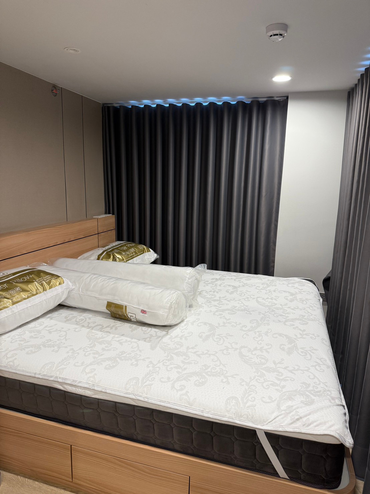 For RentCondoSiam Paragon ,Chulalongkorn,Samyan : Rare location room, 2 bedrooms, 2 bathrooms, 2 floors, large size, Chula location.