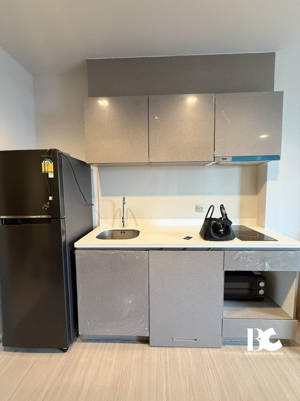 ให้เช่าคอนโดพระราม 9 เพชรบุรีตัดใหม่ RCA : 🔥 HOT DEAL 1 bedroom for rent at Life asoke rama9 🔥