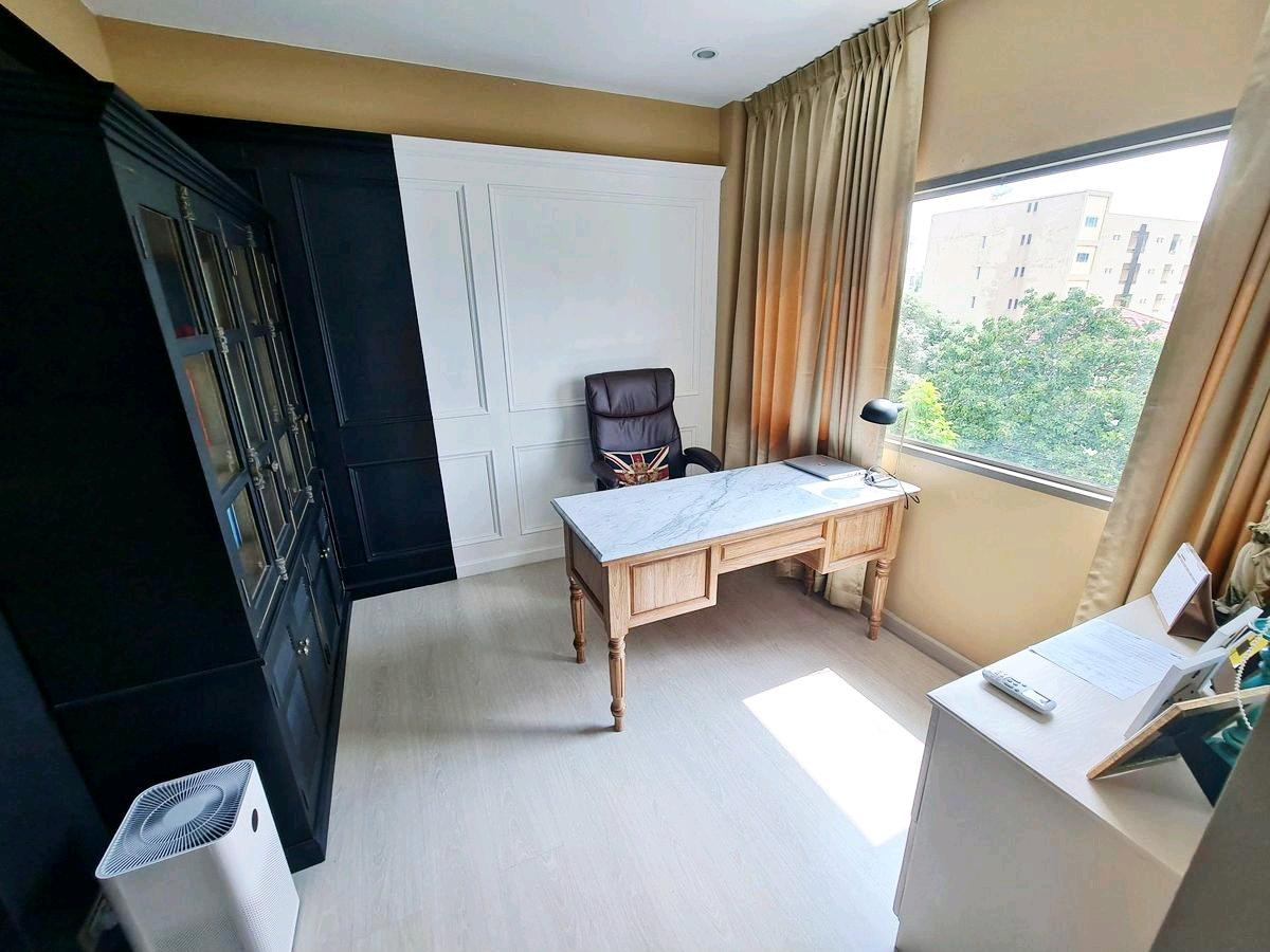 ขายบ้านลาดพร้าว เซ็นทรัลลาดพร้าว : ขายบ้านเดี่ยว ลาดพร้าวซอย 1 ✨️ | 5นอน5น้ำ 300 ตร.ม. ที่จอดรถถึง 4 คัน! ทำเลทองใจกลางเมือง ใกล้ 📍ห้าง Central Ladprao ราคาเพียง 19.9 ล้าน