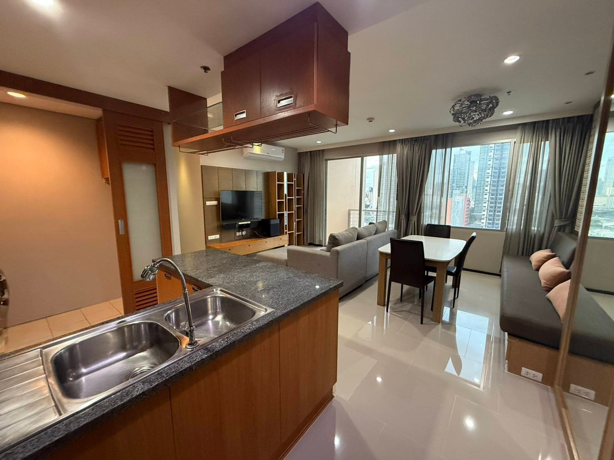 For RentCondoWongwianyai, Charoennakor : 🔥Beautiful room, good view, Villa Sathorn 2bedroom 2bathroom 🚗 Fixed parking, high floor, fully furnished, ready to move in, next to BTS Krung Thonburi 0 meters  