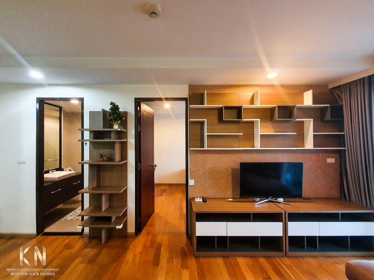 For SaleCondoLadprao, Central Ladprao : Square meters, less than a hundred thousand, size 45.68 sq m., only 3.25 million baht.