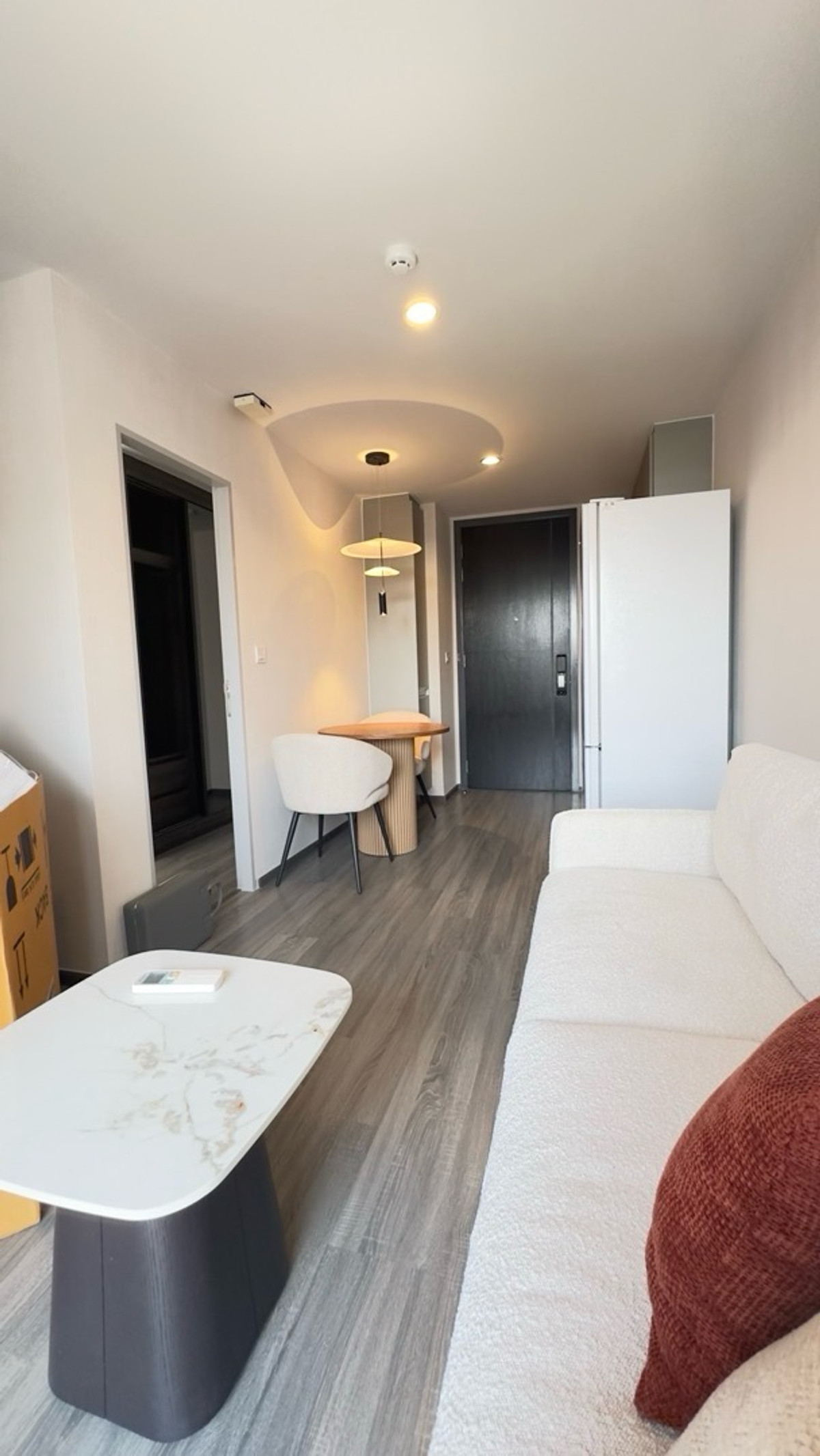 For RentCondoSukhumvit, Asoke, Thonglor : Urgent for rent Ideo mobi sukhumvit 40 1 bed 1 baht 8th floor 41 sq m Line @bzprOperty