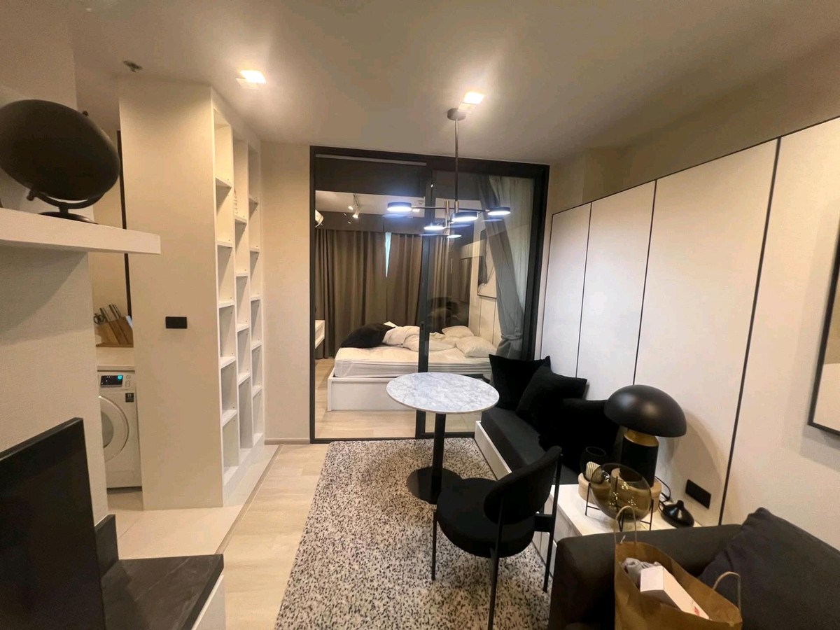 For RentCondoWitthayu, Chidlom, Langsuan, Ploenchit : 📍 Wireless Road | In the heart of the city, premium location ✨ High view in the heart of the CBD, close to embassies, convenient travel, suitable for both living and working.