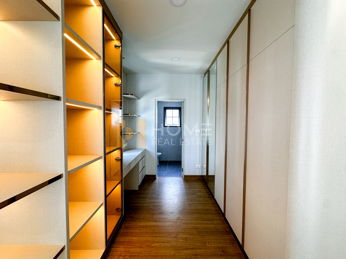 ให้เช่าบ้านบางนา แบริ่ง ลาซาล : เซนโทร บางนา เฟส 2 / 4 ห้องนอน (เช่า), Centro Bangna phase 2/ 4 Bedrooms (FOR RENT) YOK016