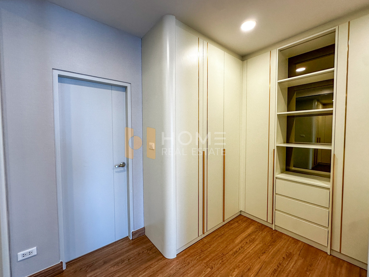 ให้เช่าบ้านบางนา แบริ่ง ลาซาล : เซนโทร บางนา / 4 ห้องนอน (เช่า), Centro Bangna / 4 Bedrooms (FOR RENT) YOK017