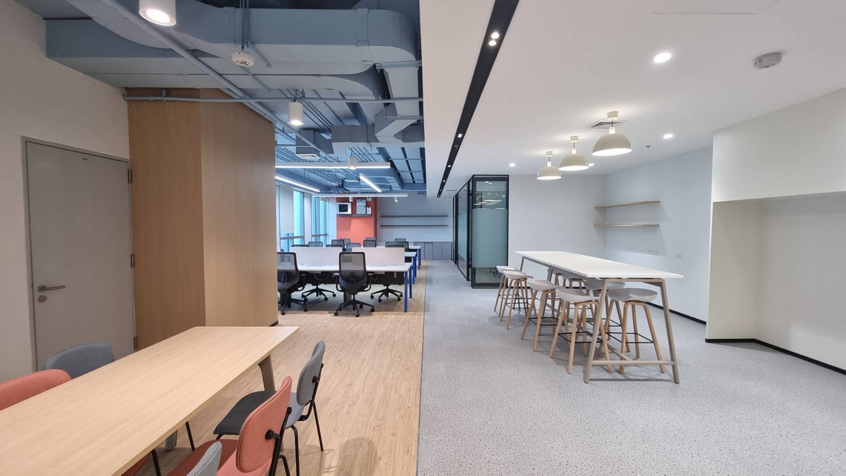 ให้เช่าสำนักงานพระราม 9 เพชรบุรีตัดใหม่ RCA : ให้เช่าออฟฟิศตกแต่งสวย พร้อมเฟอร์นิเจอร์ครบ นั่งทำงานได้เลย ทำเลพระราม 9 | ใกล้ MRT พระราม 9