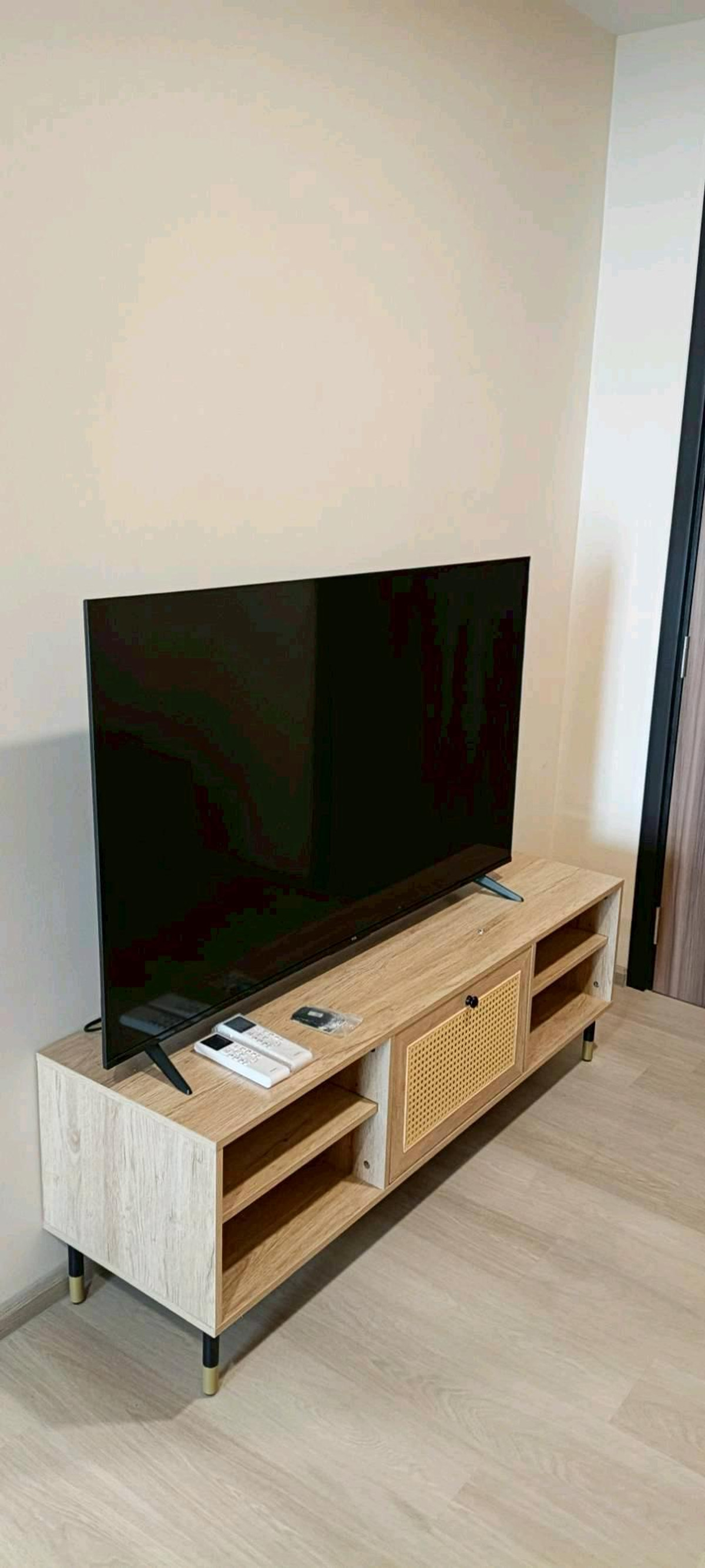 For RentCondoRatchadapisek, Huaikwang, Suttisan : 🍃💫 Low-rise condo, peaceful atmosphere, private, potential location, near Ratchada-Rama 9 job areas, available rooms ready to move in.