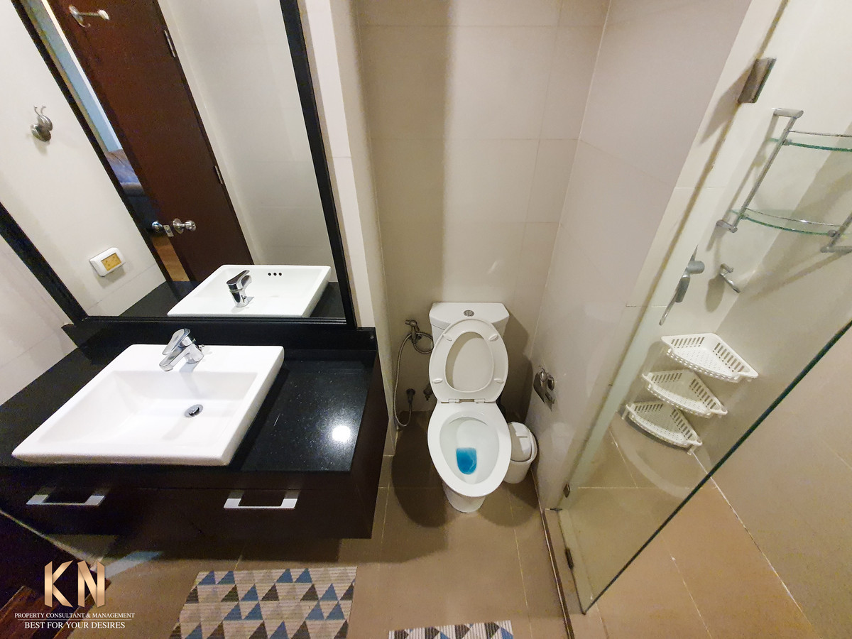 For SaleCondoLadprao, Central Ladprao : Square meters, less than a hundred thousand, size 45.68 sq m., only 3.25 million baht.