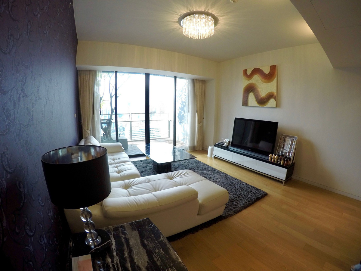 For RentCondoSathorn, Narathiwat : 🤎🐝 The Met 🐝🤎 2 Beds 2 Baths, Rental 75,000 Baht