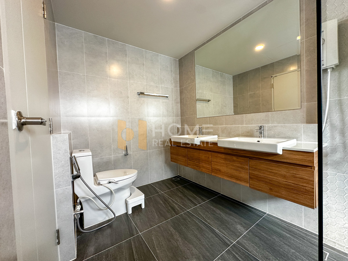 ให้เช่าบ้านบางนา แบริ่ง ลาซาล : เซนโทร บางนา / 4 ห้องนอน (เช่า), Centro Bangna / 4 Bedrooms (FOR RENT) YOK017