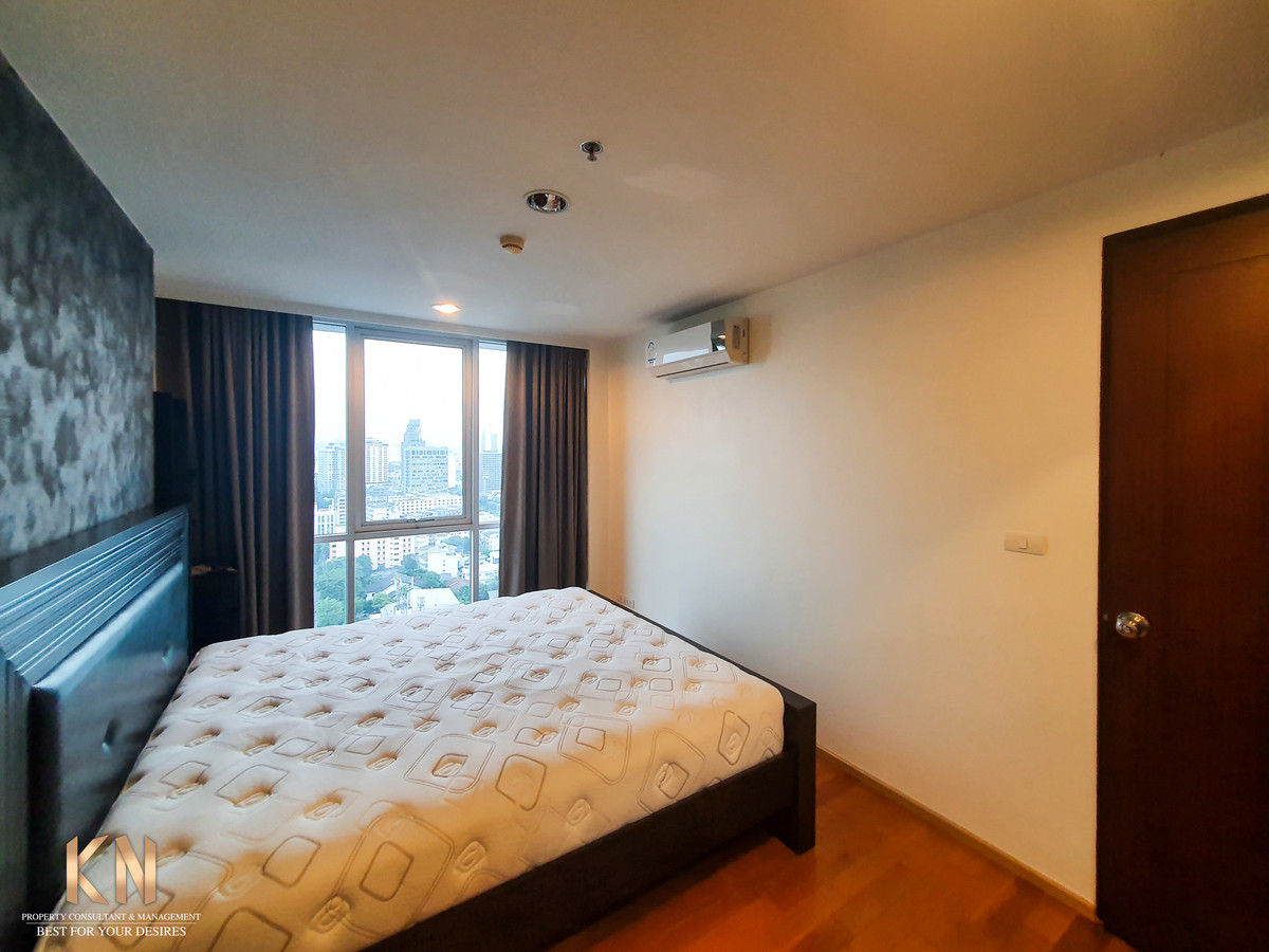 For SaleCondoLadprao, Central Ladprao : Square meters, less than a hundred thousand, size 45.68 sq m., only 3.25 million baht.