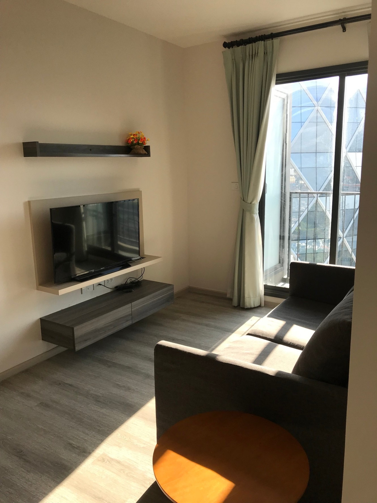 ให้เช่าคอนโดอารีย์ อนุสาวรีย์ : Centric Ari Station — 2 Bed ชั้นสูง วิวสวย 30,000.- ดีลดีที่สุดในอารีย์! ห้องสวย ชั้น 28 วิวเมืองพาโนรามา ใช้ชีวิตสุดชิคใจกลางอารีย์