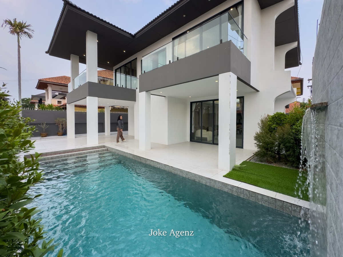 For SalePattaya, Bangsaen, Chonburi : Pattaya villa ready to move in 2-3 minutes to Jomtien Beach