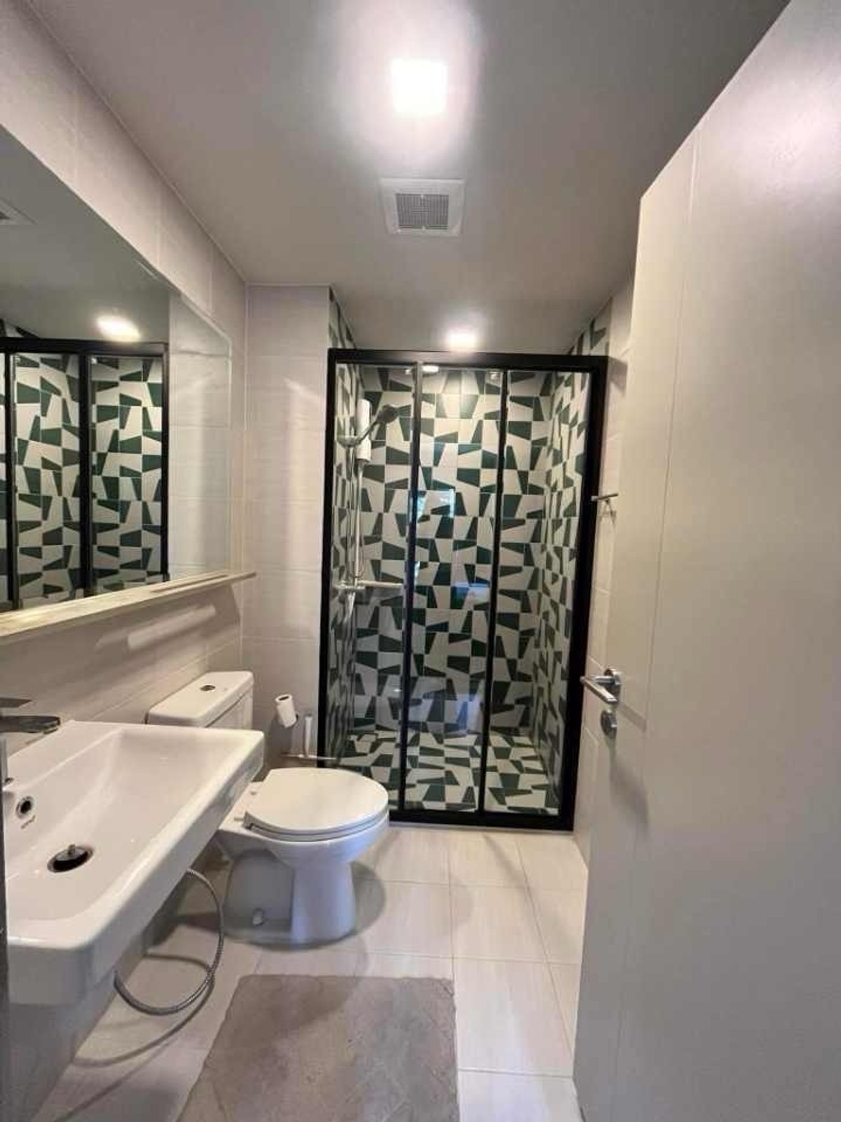 For RentCondoOnnut, Udomsuk : For rent, The base sukhumvit 50, 5th floor, size 26 sq m, price 11,000 baht, near BTS On Nut