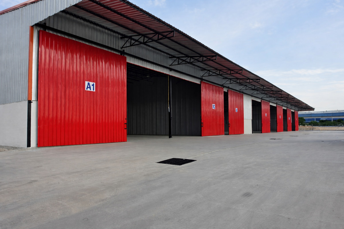 For RentWarehouseSriracha Laem Chabang Ban Bueng : MTK036 Newly built warehouse for rent in Chonburi, Sriracha, Nong Prue, Bowin, Laem Chabang, Chonburi Province.