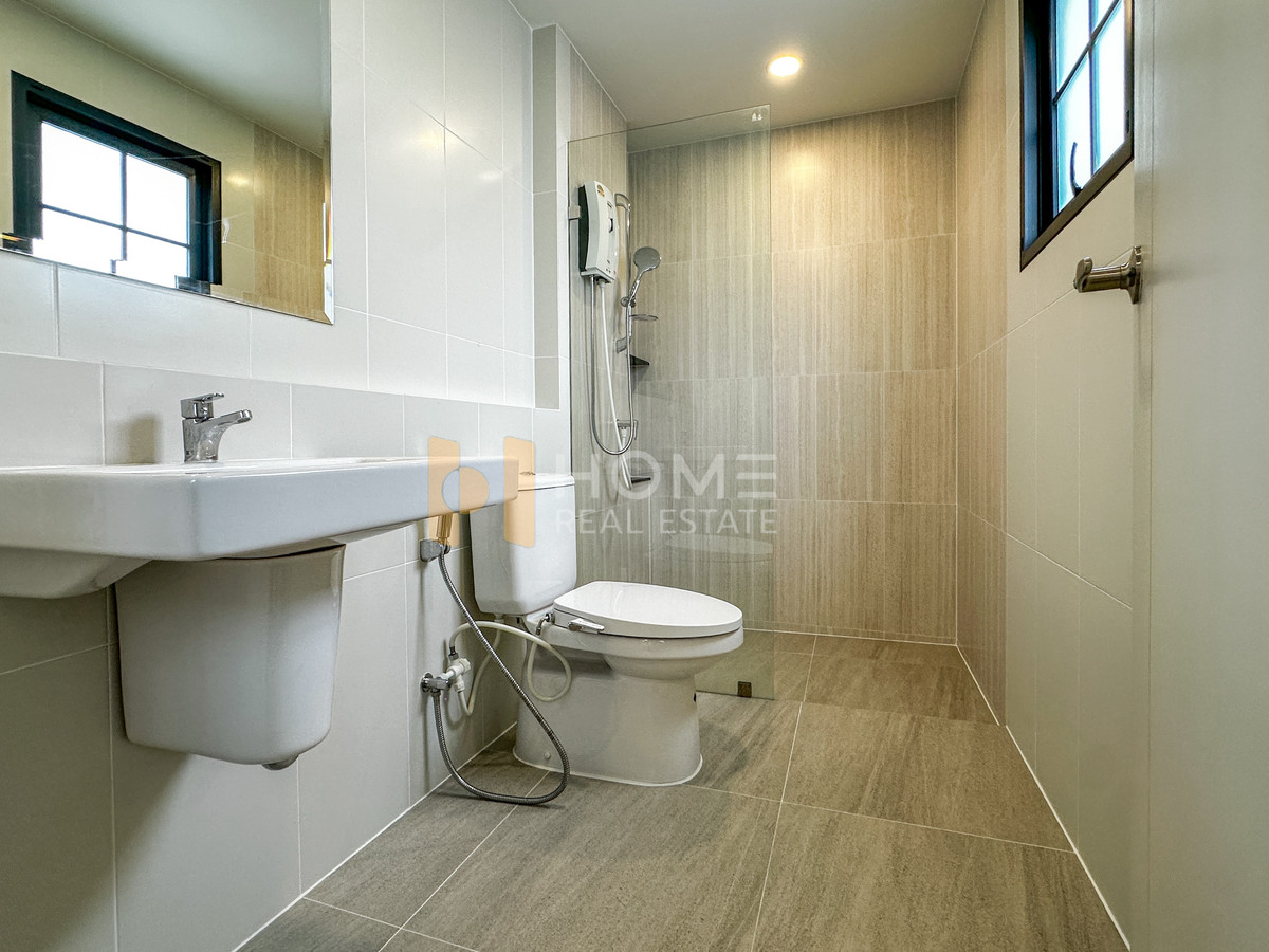 ให้เช่าบ้านบางนา แบริ่ง ลาซาล : เซนโทร บางนา / 4 ห้องนอน (เช่า), Centro Bangna / 4 Bedrooms (FOR RENT) YOK017