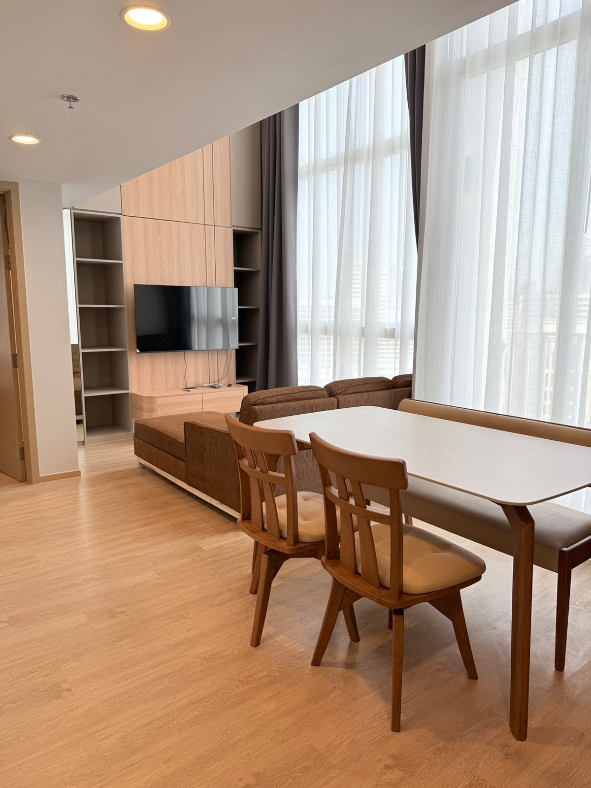 For RentCondoSiam Paragon ,Chulalongkorn,Samyan : Rare location room, 2 bedrooms, 2 bathrooms, 2 floors, large size, Chula location.