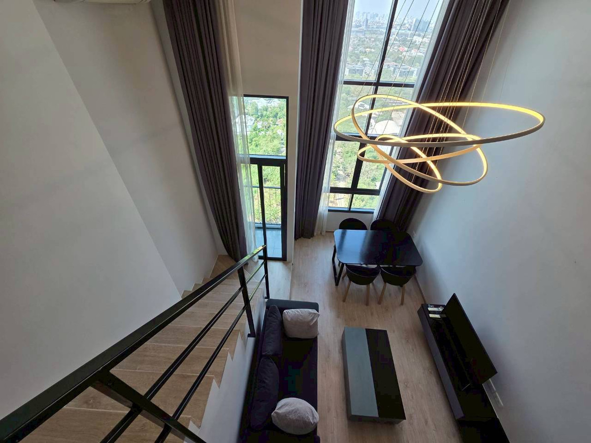 For RentCondoRama9, Petchburi, RCA : PFD-07856 For rent Ideo New Rama 9, Duplex room, 2 floors, 37 sq m., high ceiling, 23rd floor, city view, 17,000 baht.