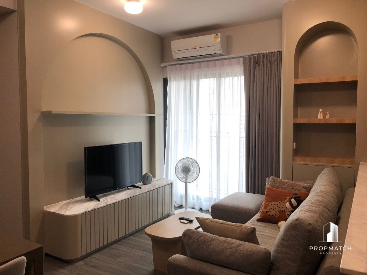 For SaleCondoSiam Paragon ,Chulalongkorn,Samyan : 🔥Hot Deal 🔥 IDEO Chula-Samyan (2Beds 1Bath 52.24 SQM.) Selling Price : 9,800,000 baht Tel.0869559955 K.Tham