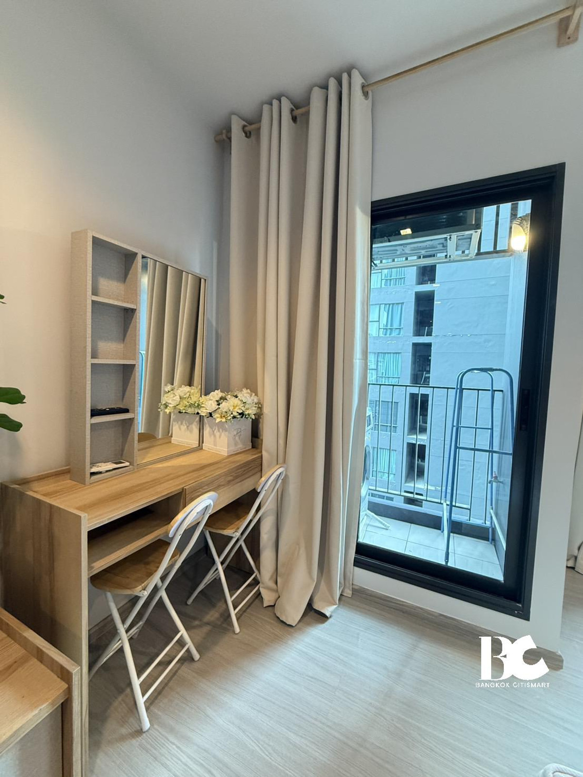 ให้เช่าคอนโดพระราม 9 เพชรบุรีตัดใหม่ RCA : 🔥 HOT DEAL 1 bedroom for rent at Life asoke rama9 🔥