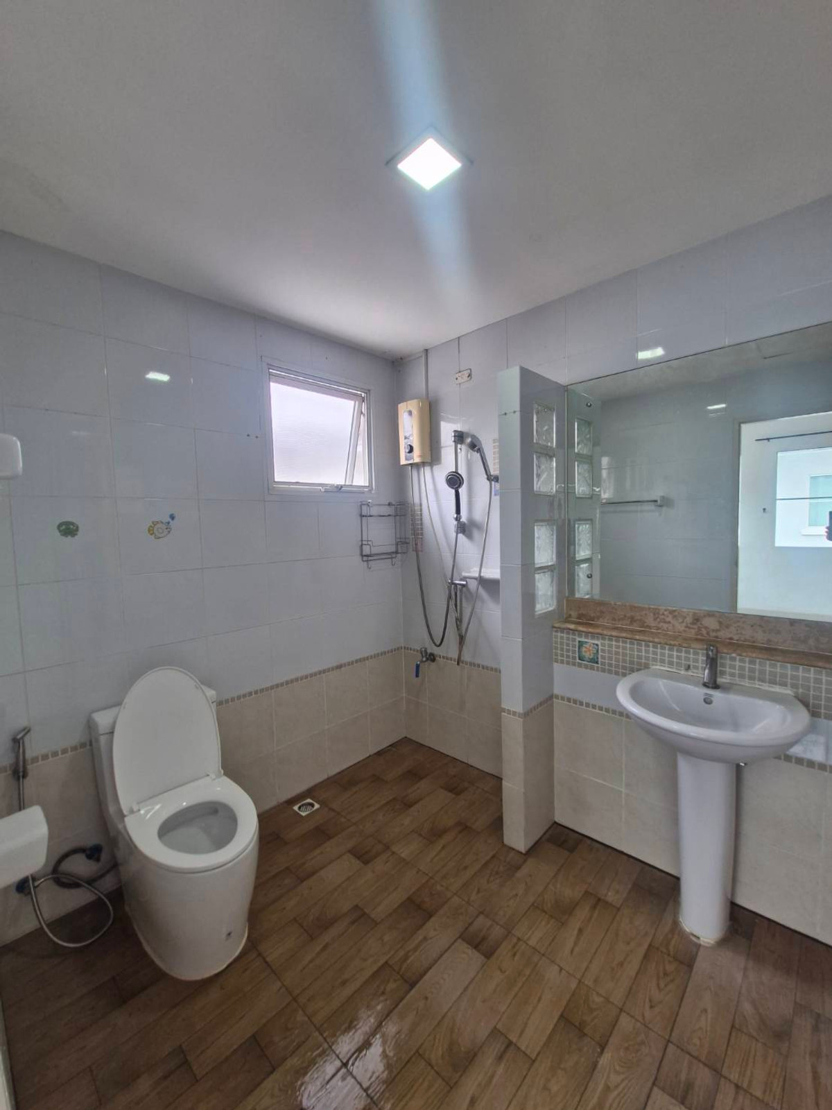 For RentHouseNonthaburi, Bang Yai, Bangbuathong : Newly renovated house near Bang Bua Thong Hospital. can register a company