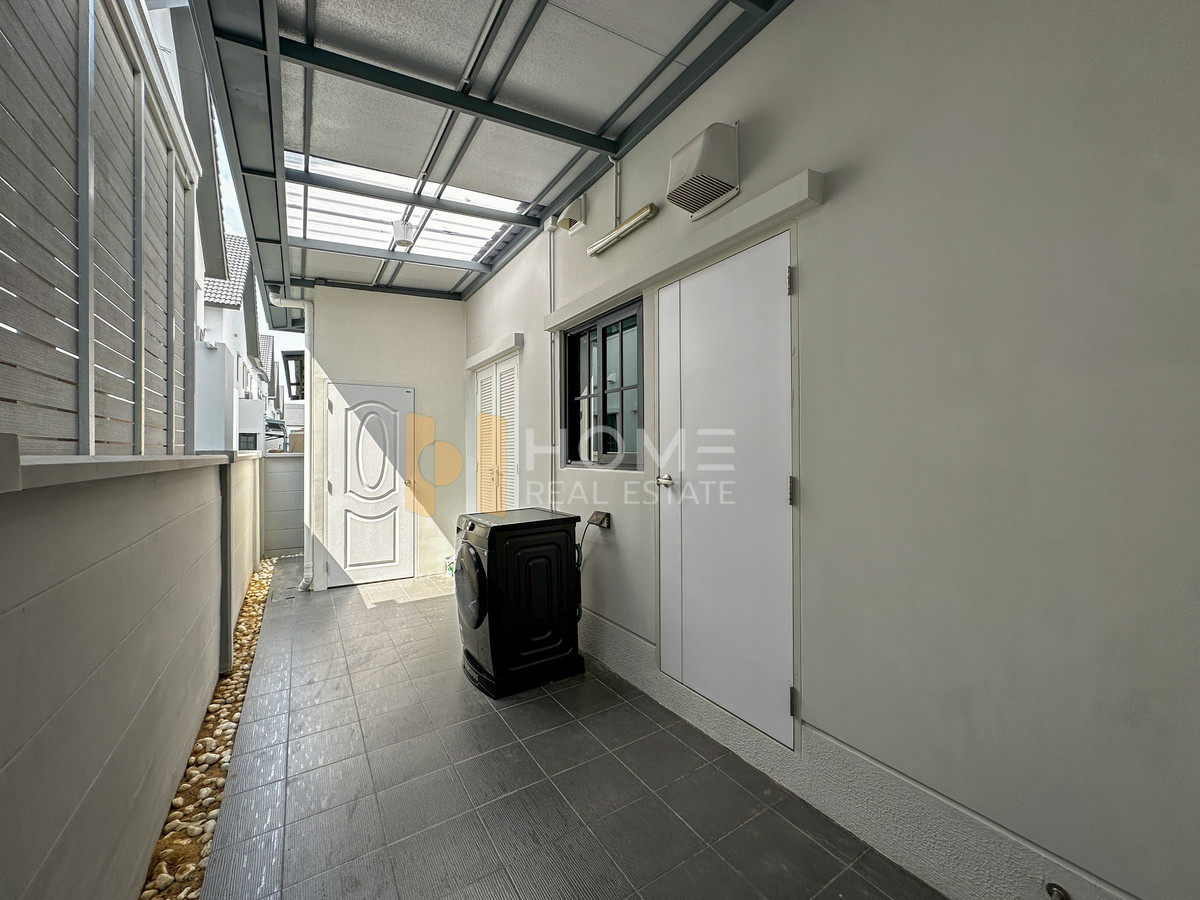 ให้เช่าบ้านบางนา แบริ่ง ลาซาล : เซนโทร บางนา เฟส 2 / 4 ห้องนอน (เช่า), Centro Bangna phase 2/ 4 Bedrooms (FOR RENT) YOK016