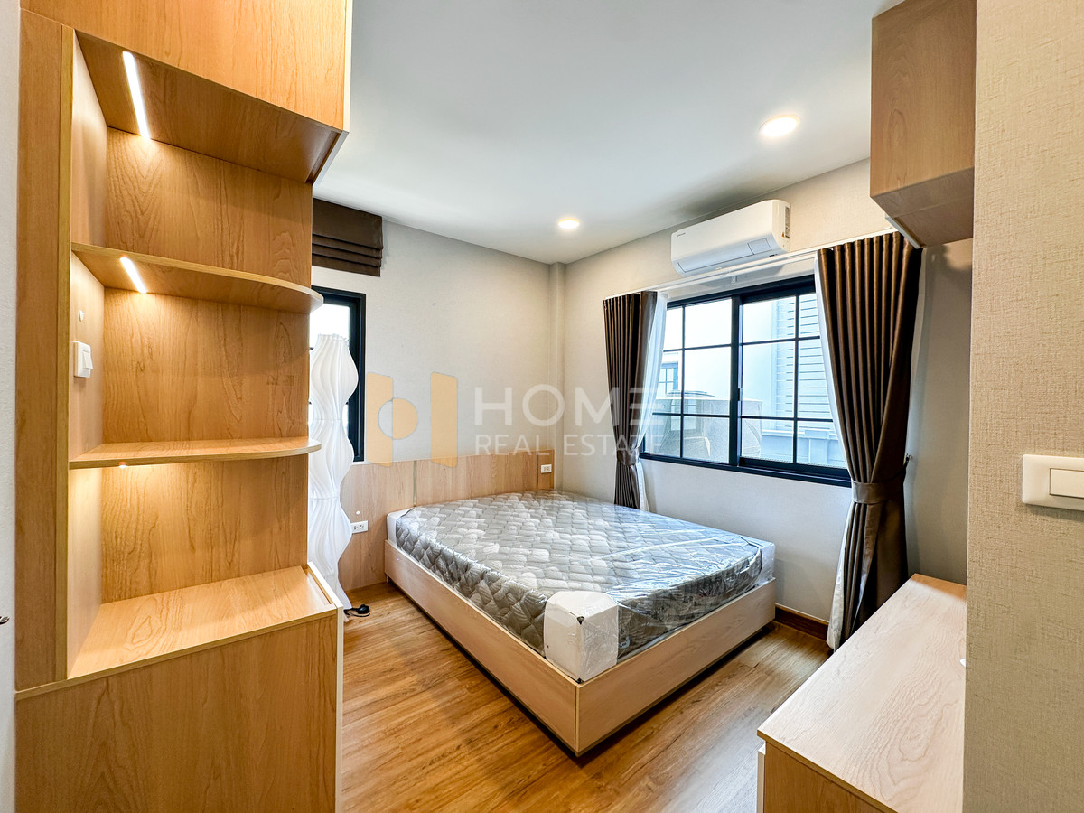 ให้เช่าบ้านบางนา แบริ่ง ลาซาล : เซนโทร บางนา เฟส 2 / 4 ห้องนอน (เช่า), Centro Bangna phase 2/ 4 Bedrooms (FOR RENT) YOK016