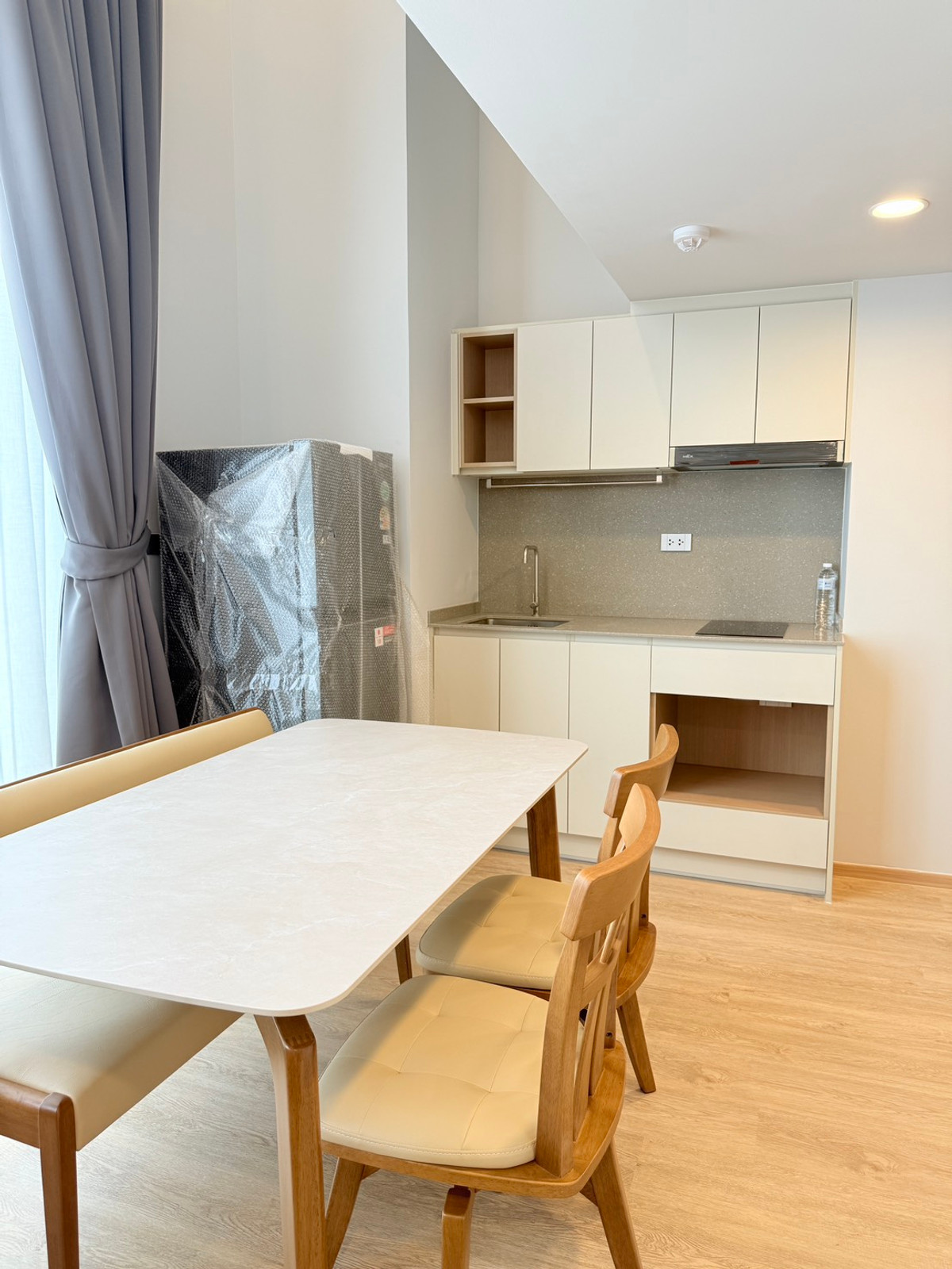 For RentCondoSiam Paragon ,Chulalongkorn,Samyan : Rare location room, 2 bedrooms, 2 bathrooms, 2 floors, large size, Chula location.