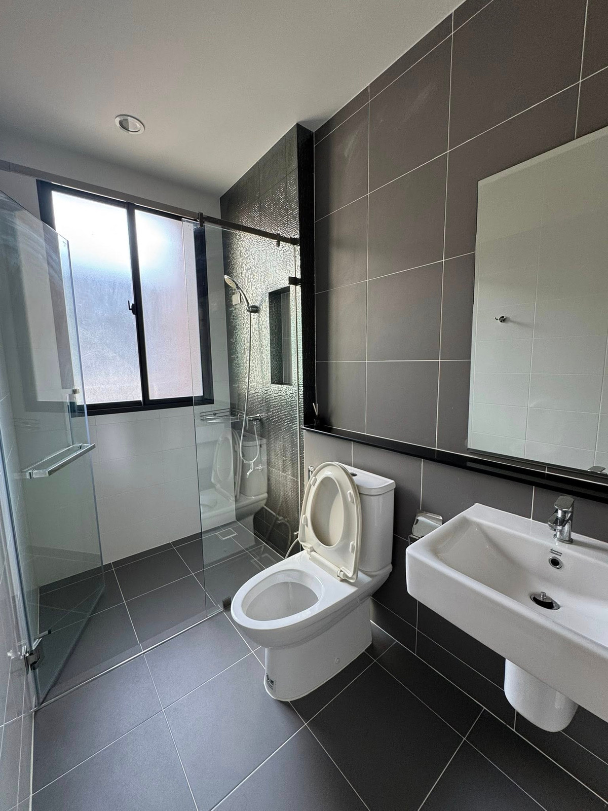 For RentTownhomeMin Buri, Romklao : P-2957 For rent! Townhome Baan Klang Muang Rama 9-Krungthep Kreetha, ready to move in.