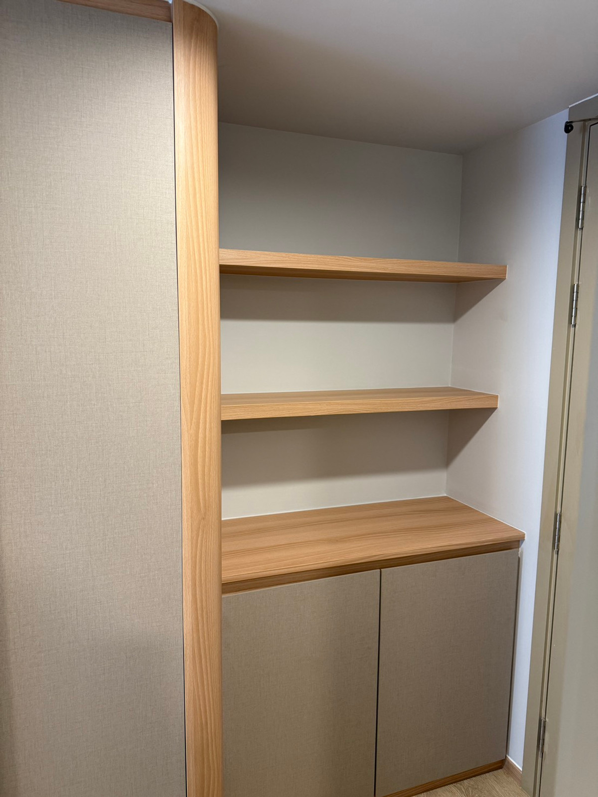 For RentCondoSiam Paragon ,Chulalongkorn,Samyan : Rare location room, 2 bedrooms, 2 bathrooms, 2 floors, large size, Chula location.