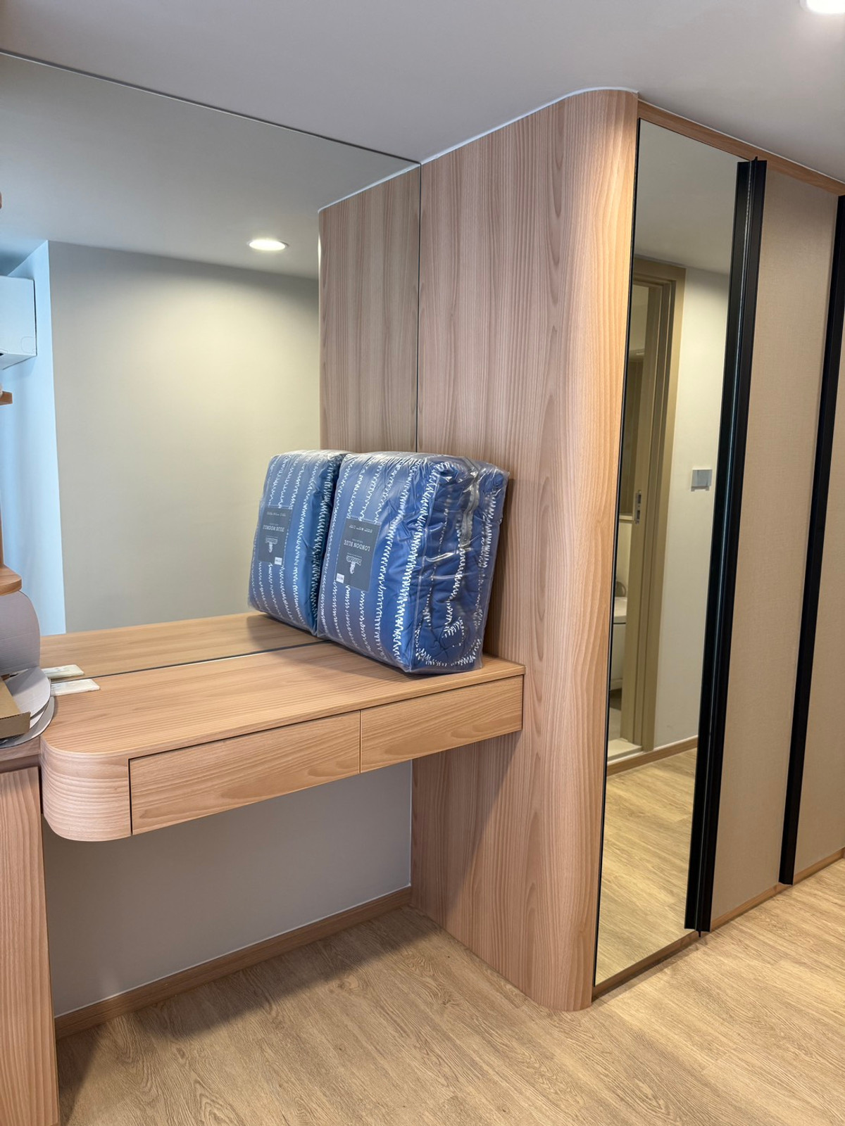 For RentCondoSiam Paragon ,Chulalongkorn,Samyan : Rare location room, 2 bedrooms, 2 bathrooms, 2 floors, large size, Chula location.