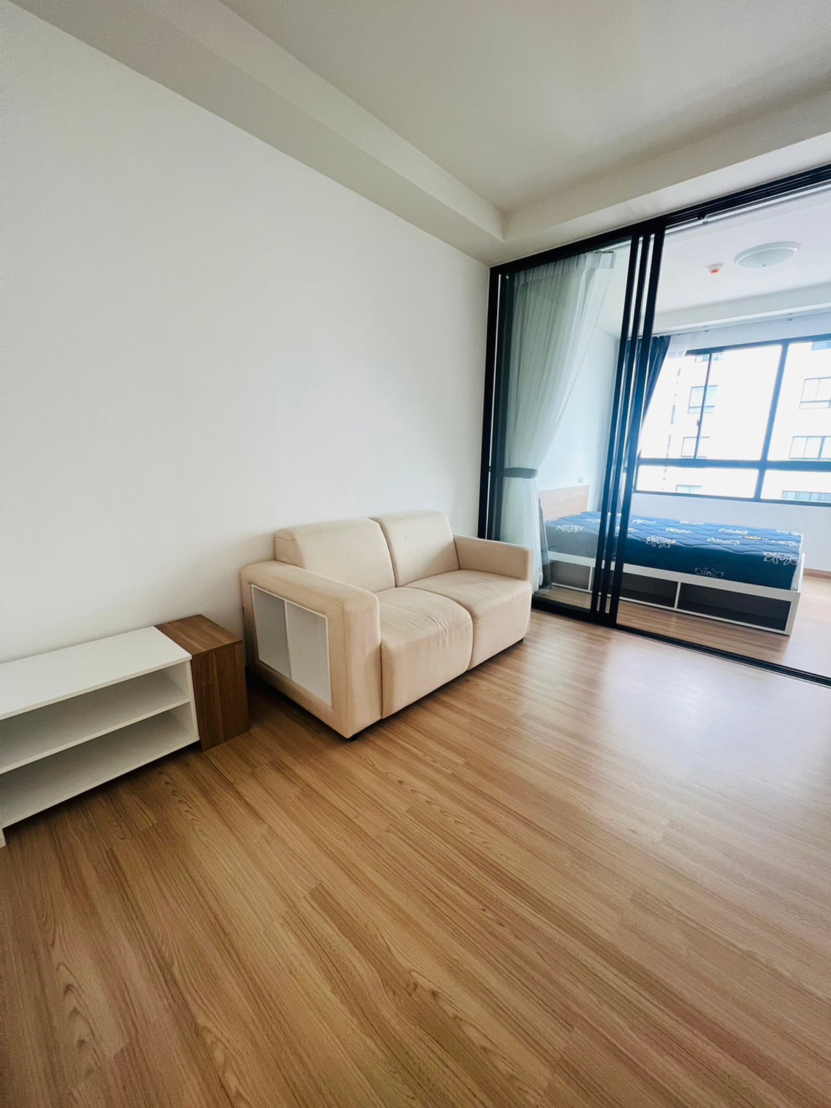 ให้เช่าคอนโดบางแค เพชรเกษม : ว่างอยู่จ้า !!!!  ให้เช่า ห้องใหม่พร้อมอยู่  J Condo - สาทร กัลปพฤกษ์  